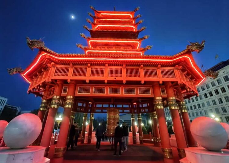 Что посмотреть туристу в Элисте Калмыкия Футбол ЮФОСКФО Элиста Калмыкия куда сходить что смотреть