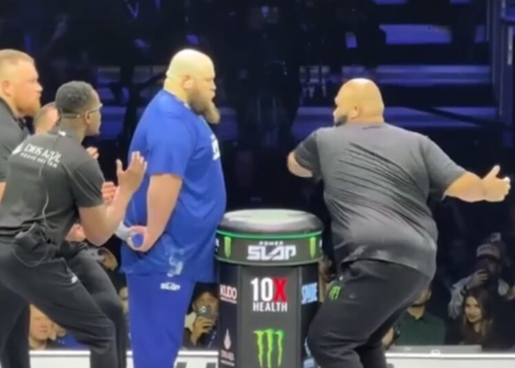 Пощёчина за пощёчиной Пельмень выбил из американца всю дурь и забрал пояс