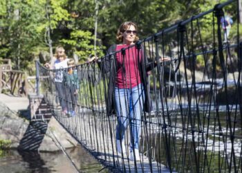 Куда поехать отдохнуть в России осенью